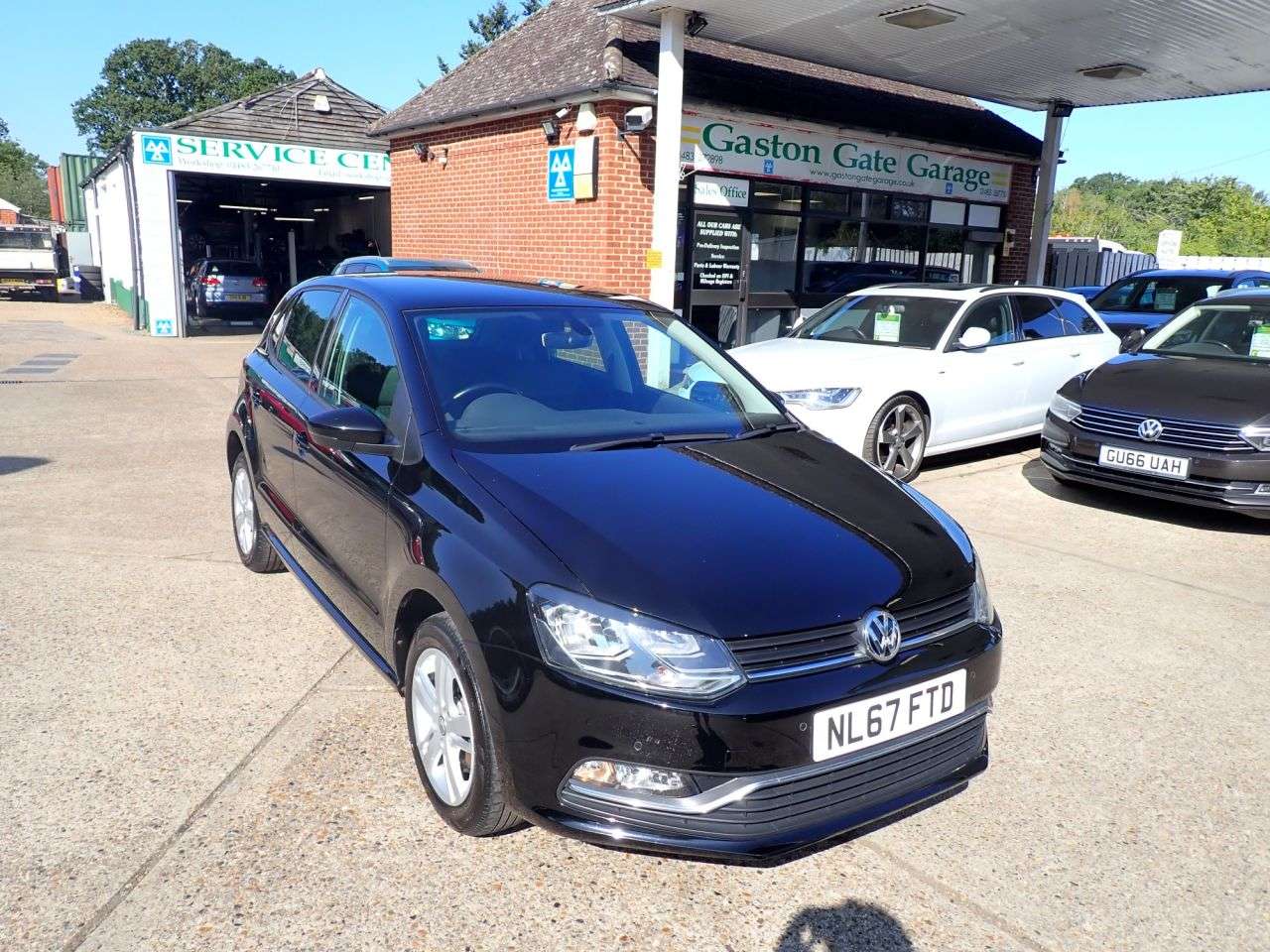 A 2017 VOLKSWAGEN POLO 1.0 Match Edition Hatchback 5dr Petrol Manual Euro 6 (s/s) (60 ps) PARKING A 2017 VOLKSWAGEN POLO 1.0 Match Edition Hatchback 5dr Petrol Manual Euro 6 (s/s) (60 ps) PARKING