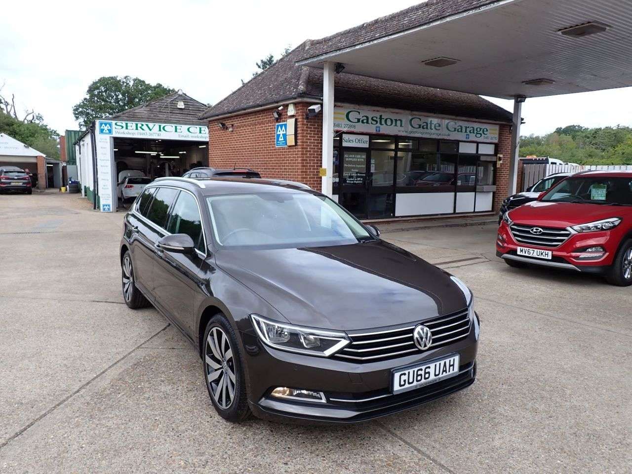 A 2016 VOLKSWAGEN PASSAT 2.0 TDI BlueMotion Tech SE Business Estate 5dr Diesel DSG Euro 6 (s/s) (150 A 2016 VOLKSWAGEN PASSAT 2.0 TDI BlueMotion Tech SE Business Estate 5dr Diesel DSG Euro 6 (s/s) (150