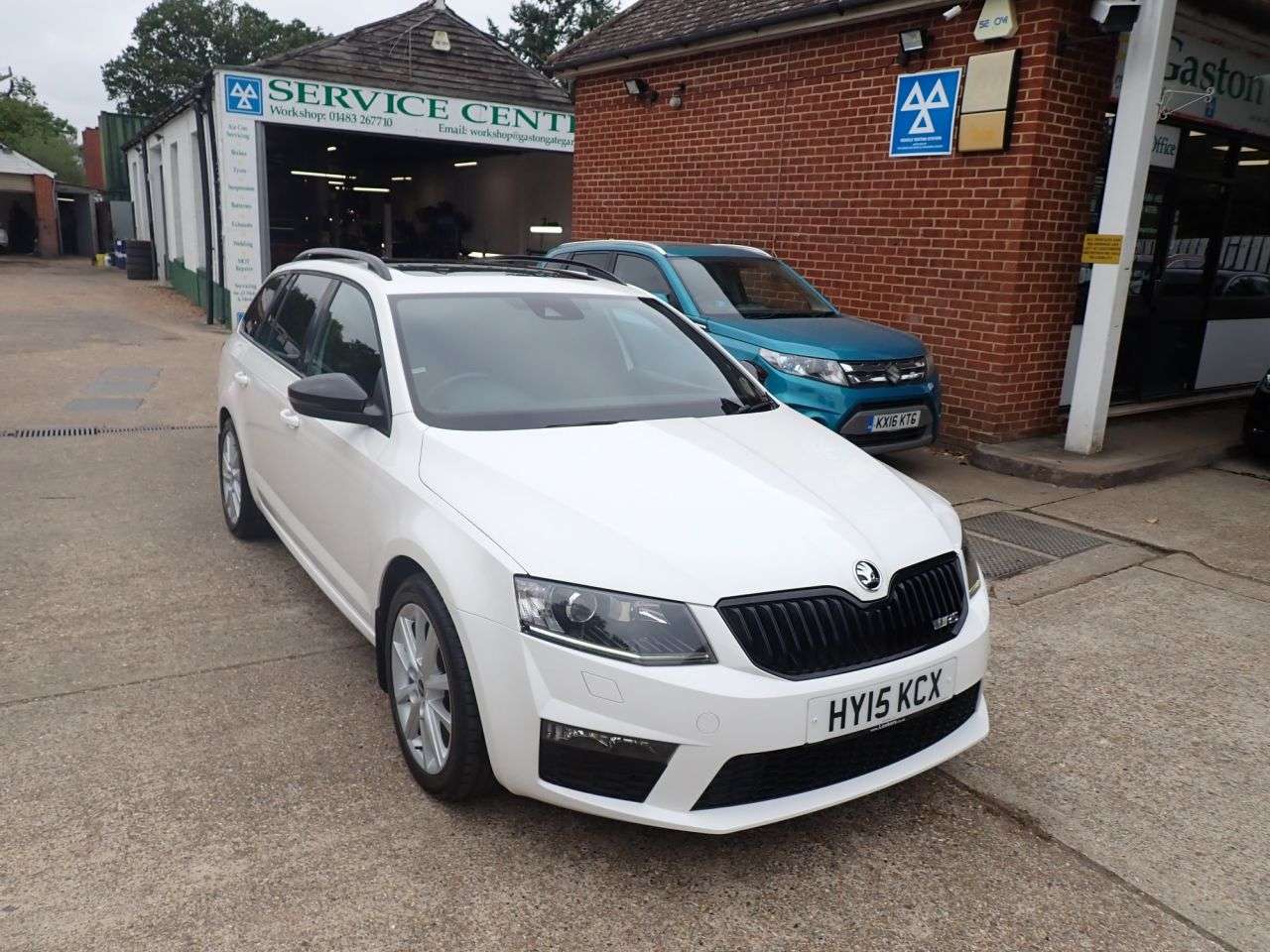 A 2015 SKODA OCTAVIA 2.0 TDI vRS Estate 5dr Diesel DSG Euro 5 (s/s) (184 ps) PARKING SENSORS, SA A 2015 SKODA OCTAVIA 2.0 TDI vRS Estate 5dr Diesel DSG Euro 5 (s/s) (184 ps) PARKING SENSORS, SA