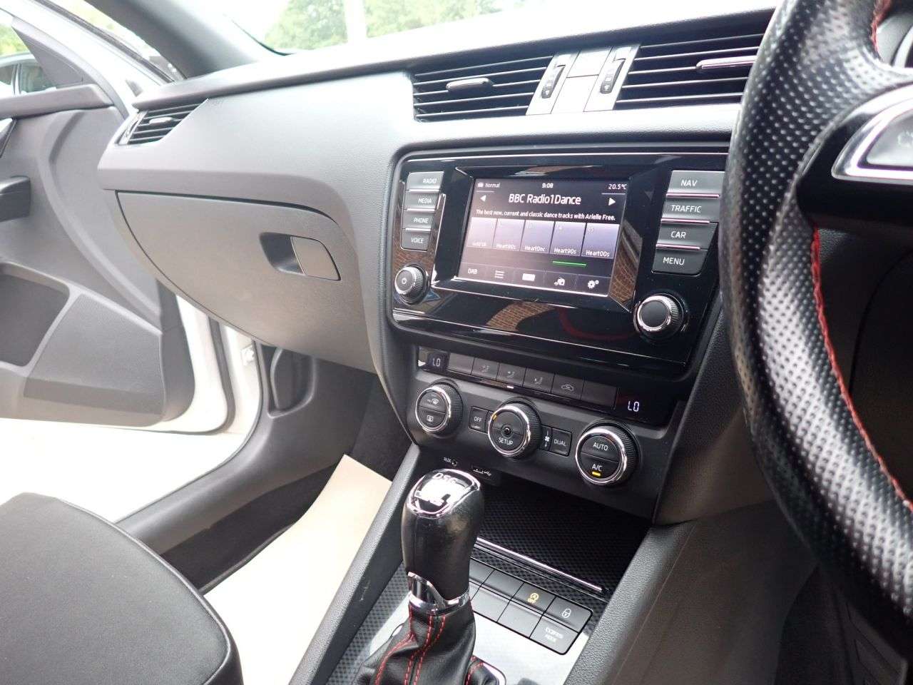 2015 SKODA OCTAVIA 2015 SKODA OCTAVIA
