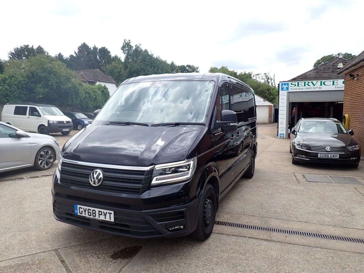 A 2018 VOLKSWAGEN CRAFTER 2.0 TDI CR35 BlueMotion Tech Highline Panel Van 5dr Diesel Automatic FWD MW A 2018 VOLKSWAGEN CRAFTER 2.0 TDI CR35 BlueMotion Tech Highline Panel Van 5dr Diesel Automatic FWD MW