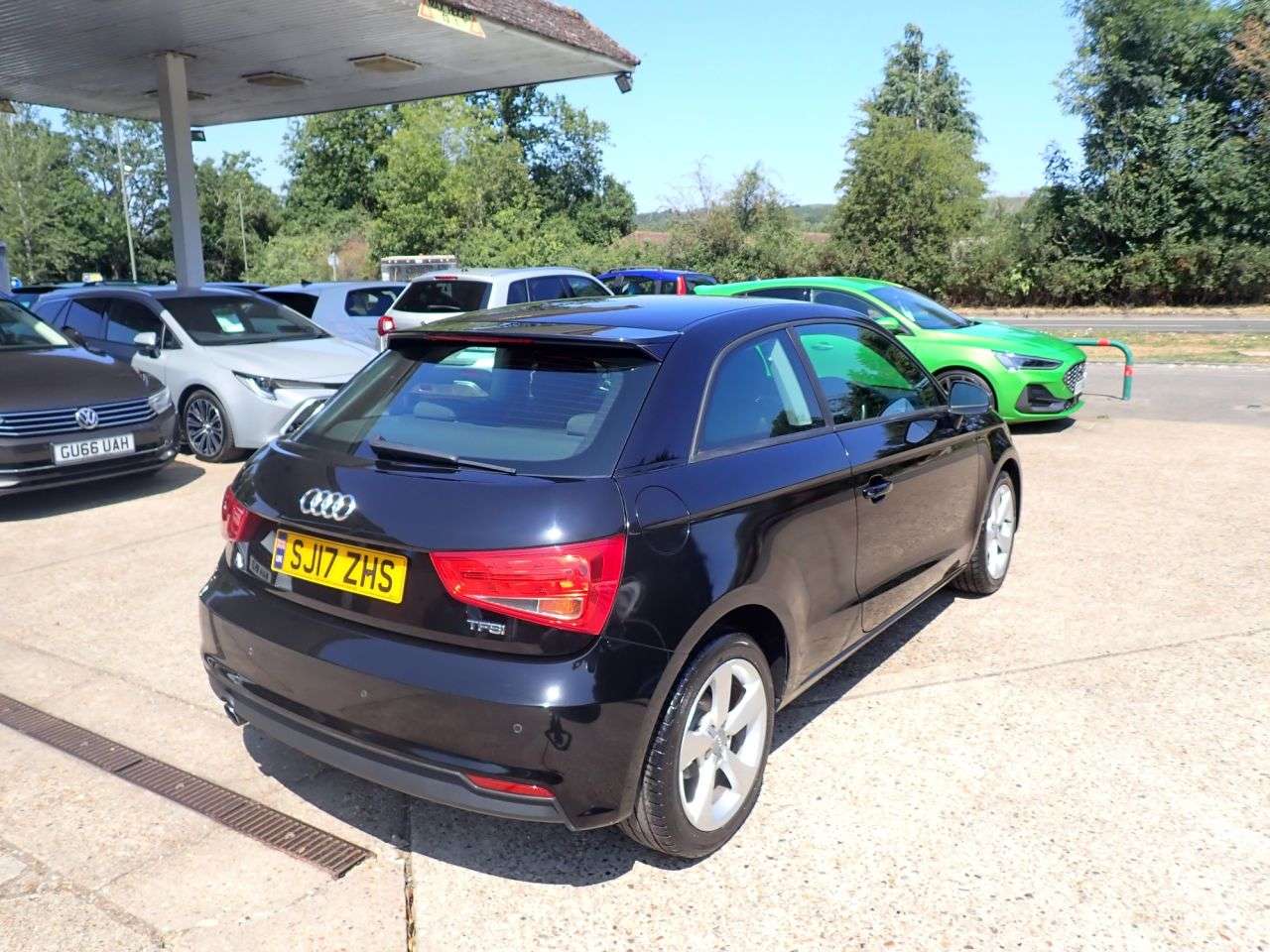 A 2017 AUDI A1 1.0 TFSI Sport Hatchback 3dr Petrol Manual Euro 6 (s/s) (95 ps) CRUISE CONT A 2017 AUDI A1 1.0 TFSI Sport Hatchback 3dr Petrol Manual Euro 6 (s/s) (95 ps) CRUISE CONT