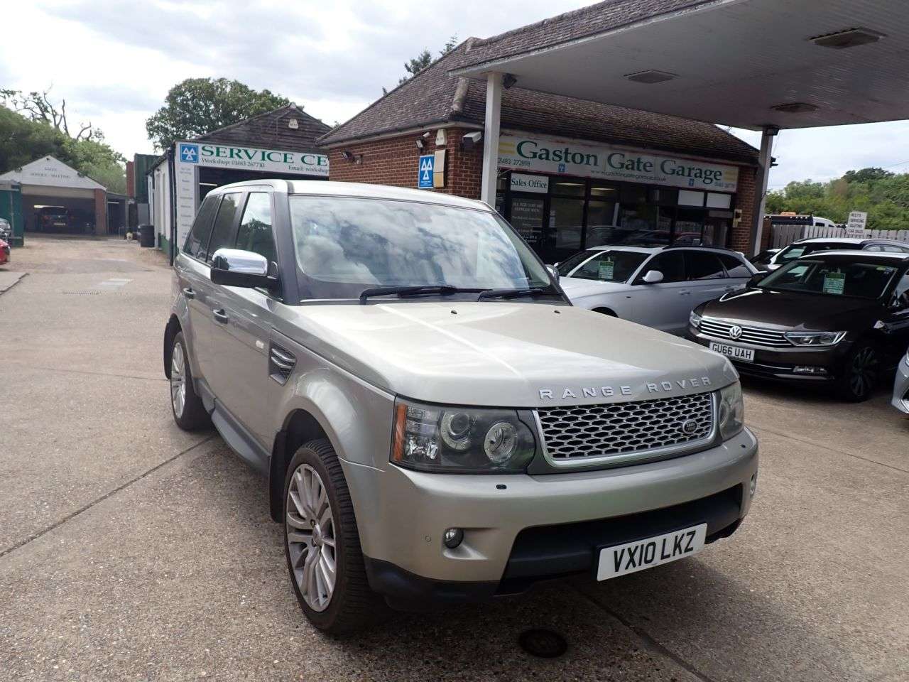 A 2010 LAND ROVER RANGE ROVER SPORT 3.0 TD V6 HSE SUV 5dr Diesel CommandShift 4WD Euro 4 (245 ps) COMES WITH FR A 2010 LAND ROVER RANGE ROVER SPORT 3.0 TD V6 HSE SUV 5dr Diesel CommandShift 4WD Euro 4 (245 ps) COMES WITH FR