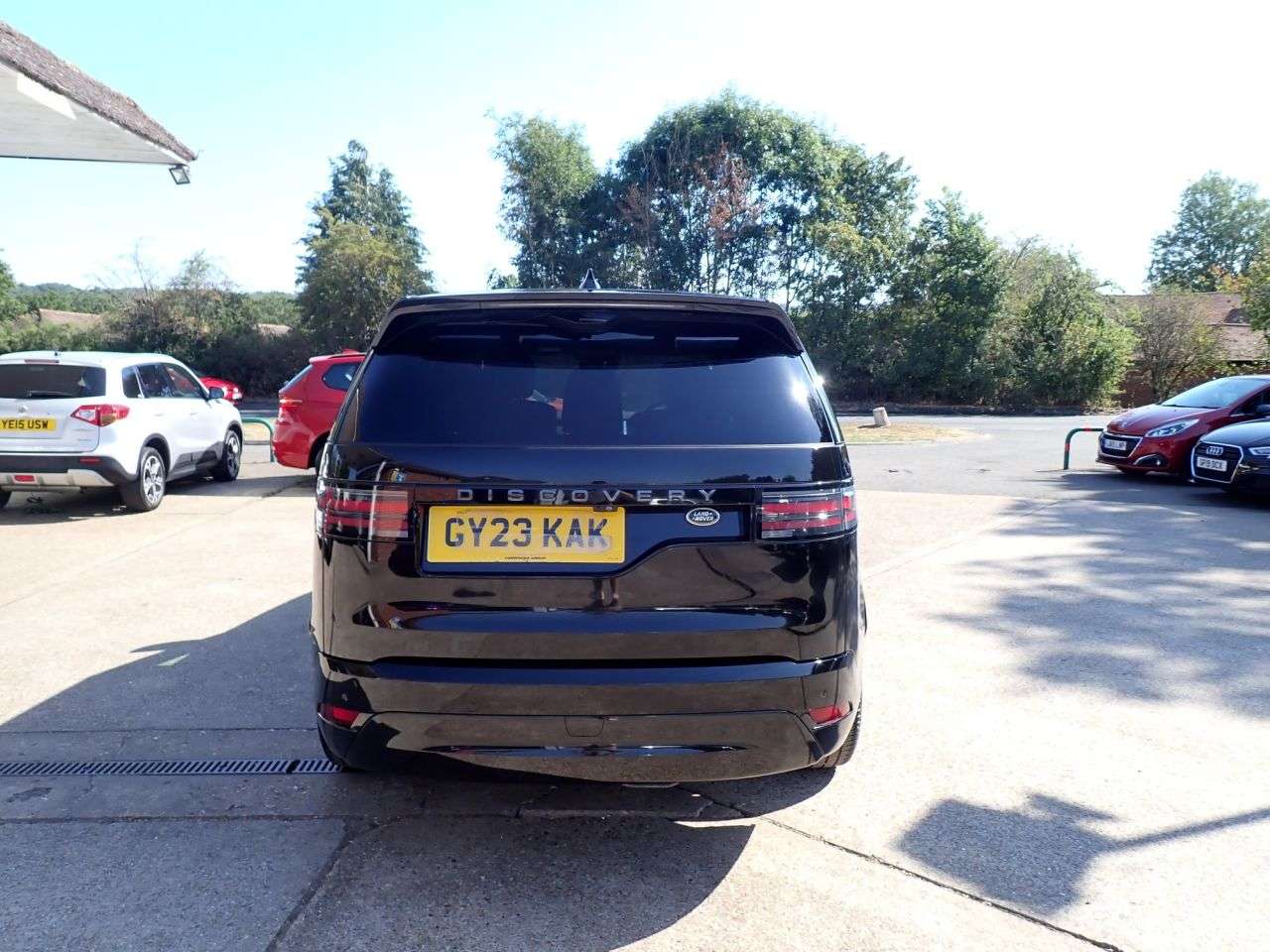 A 2023 LAND ROVER DISCOVERY 3.0 D300 MHEV R-Dynamic HSE SUV 5dr Diesel Auto 4WD Euro 6 (s/s) (300 ps) L A 2023 LAND ROVER DISCOVERY 3.0 D300 MHEV R-Dynamic HSE SUV 5dr Diesel Auto 4WD Euro 6 (s/s) (300 ps) L