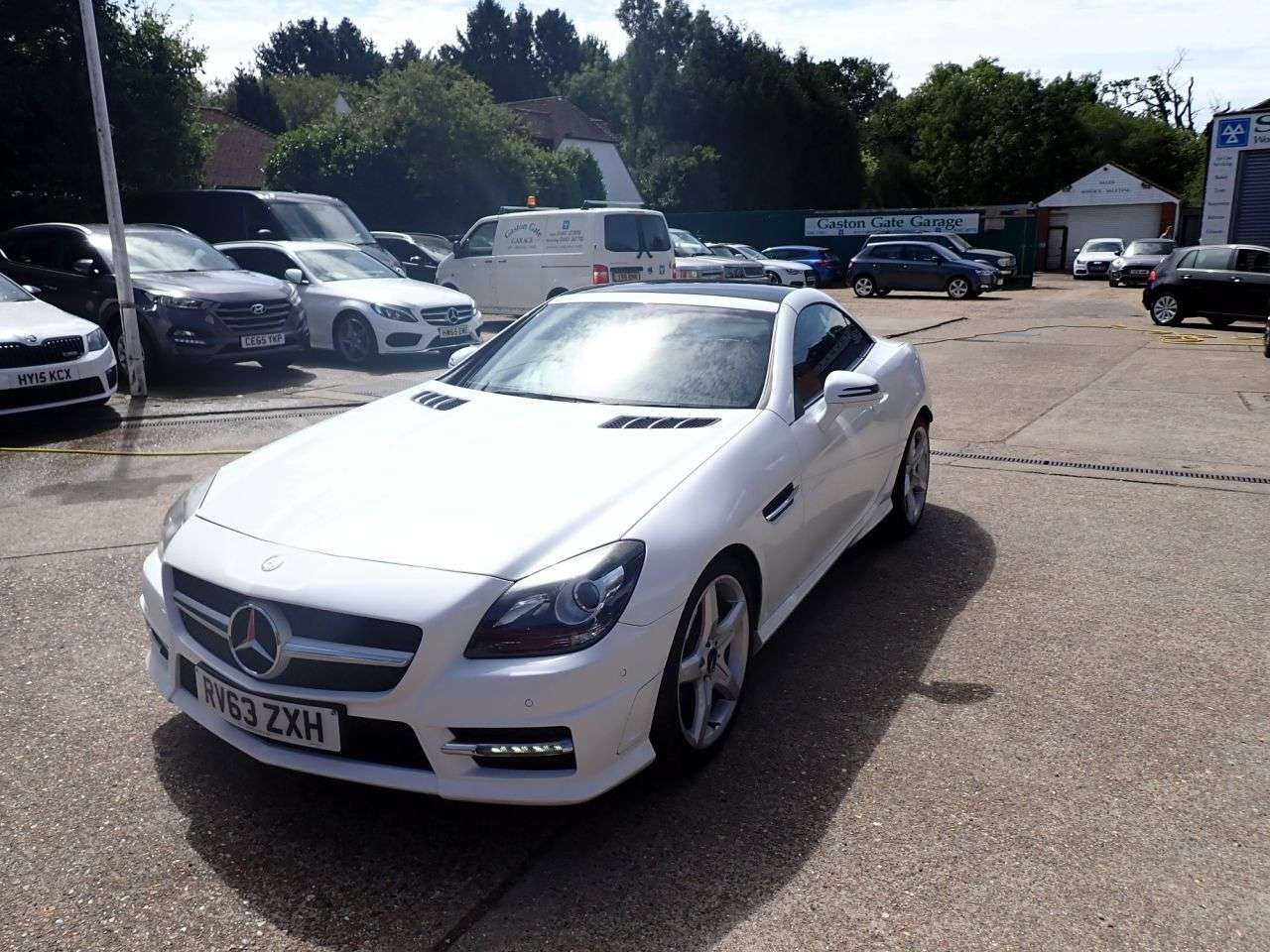 A 2013 MERCEDES-BENZ SLK 2.1 SLK250 CDI AMG Sport Convertible 2dr Diesel G-Tronic+ Euro 5 (s/s) (204 A 2013 MERCEDES-BENZ SLK 2.1 SLK250 CDI AMG Sport Convertible 2dr Diesel G-Tronic+ Euro 5 (s/s) (204