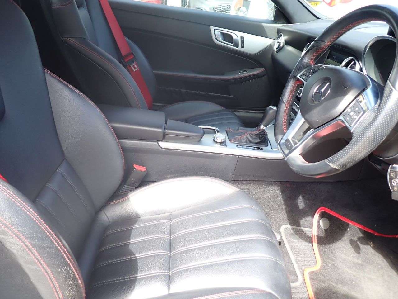 A 2013 MERCEDES-BENZ SLK 2.1 SLK250 CDI AMG Sport Convertible 2dr Diesel G-Tronic+ Euro 5 (s/s) (204 A 2013 MERCEDES-BENZ SLK 2.1 SLK250 CDI AMG Sport Convertible 2dr Diesel G-Tronic+ Euro 5 (s/s) (204