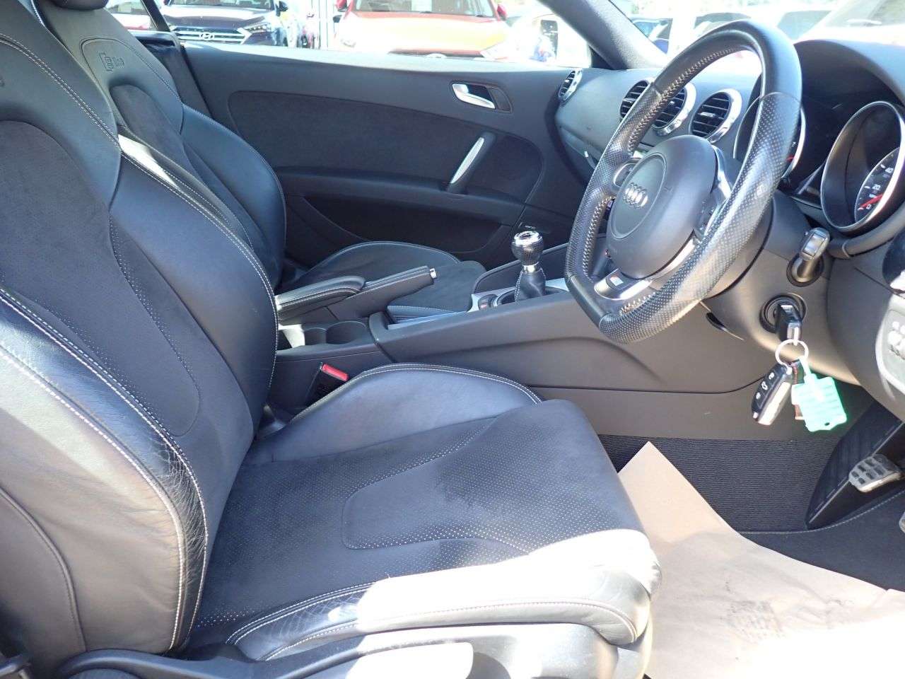 2011 AUDI TT 2011 AUDI TT