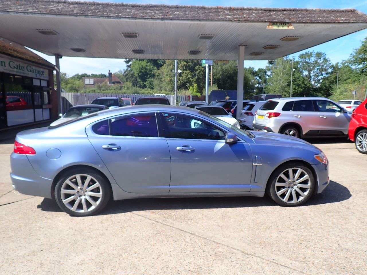 A 2008 JAGUAR XF 2.7d V6 Premium Luxury Saloon 4dr Diesel Auto Euro 4 (207 ps) MOT VALID UNT A 2008 JAGUAR XF 2.7d V6 Premium Luxury Saloon 4dr Diesel Auto Euro 4 (207 ps) MOT VALID UNT