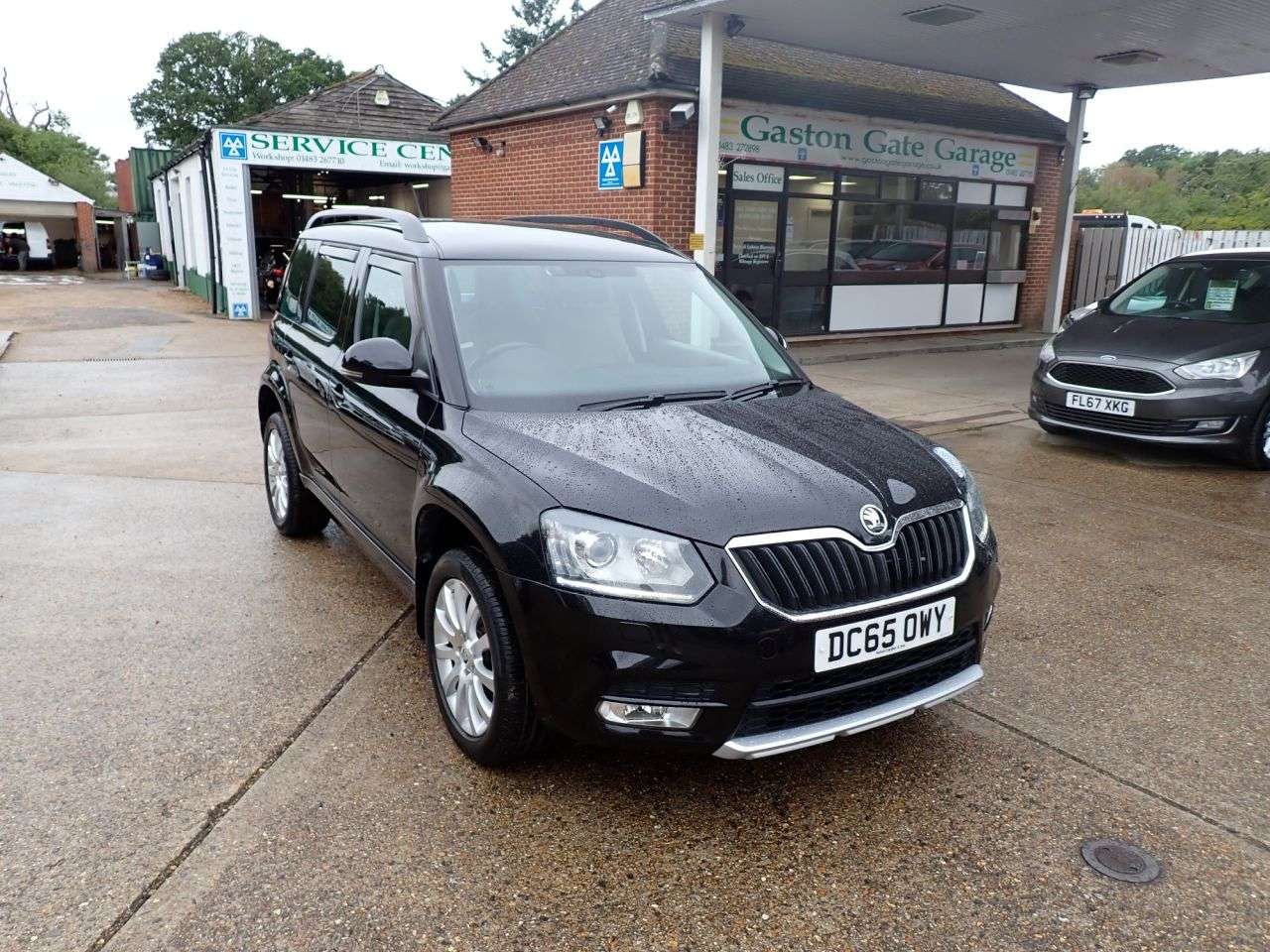 A 2015 SKODA YETI 1.2 TSI SE L SUV 5dr Petrol DSG Euro 6 (s/s) (110 ps) HEATED SEATS, PARKING A 2015 SKODA YETI 1.2 TSI SE L SUV 5dr Petrol DSG Euro 6 (s/s) (110 ps) HEATED SEATS, PARKING