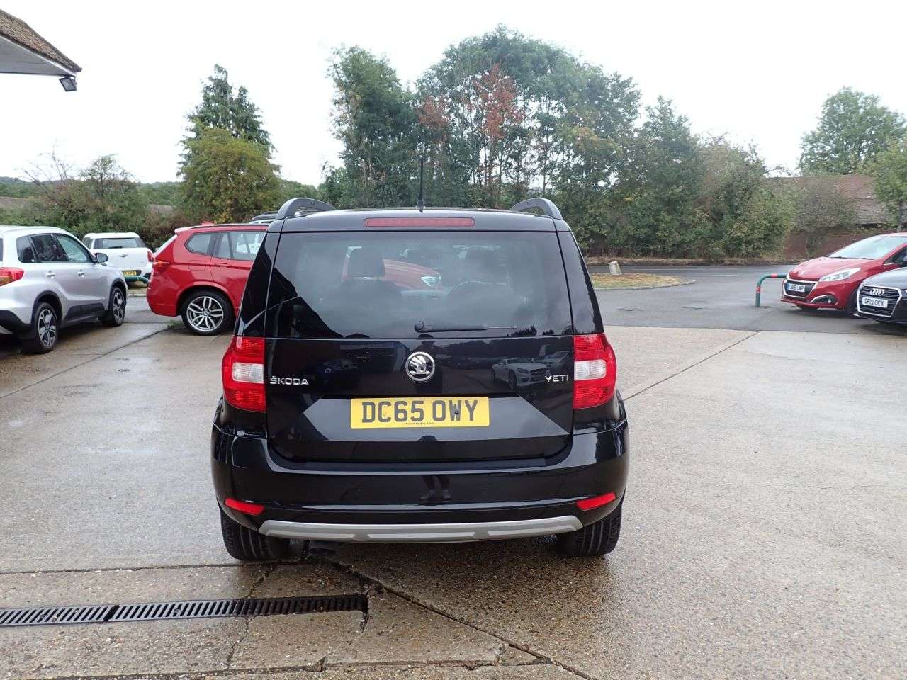 A 2015 SKODA YETI 1.2 TSI SE L SUV 5dr Petrol DSG Euro 6 (s/s) (110 ps) HEATED SEATS, PARKING A 2015 SKODA YETI 1.2 TSI SE L SUV 5dr Petrol DSG Euro 6 (s/s) (110 ps) HEATED SEATS, PARKING