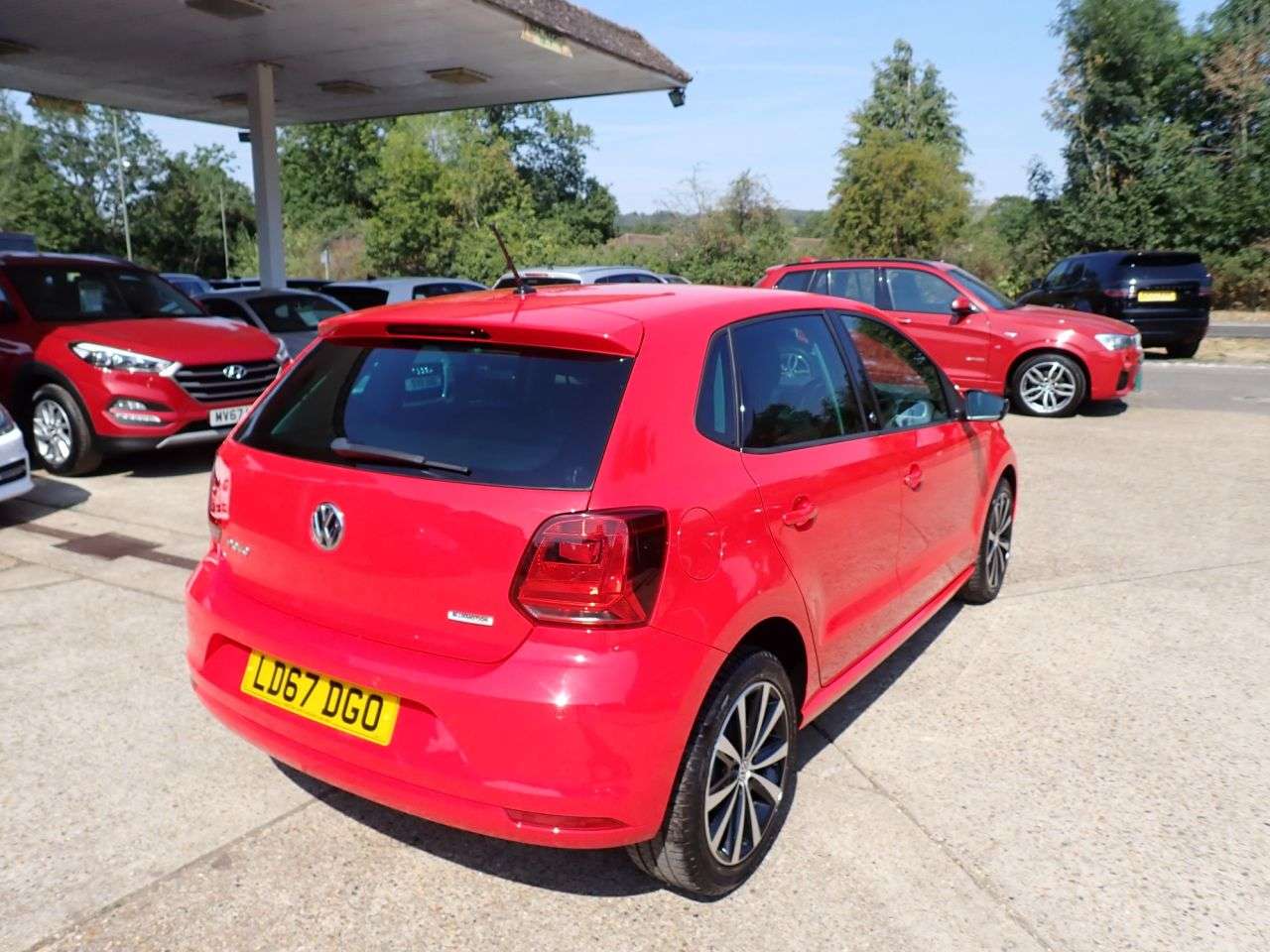 A 2017 VOLKSWAGEN POLO 1.0 beats Hatchback 5dr Petrol Manual Euro 6 (s/s) (60 ps) BEATS SOUND SYST A 2017 VOLKSWAGEN POLO 1.0 beats Hatchback 5dr Petrol Manual Euro 6 (s/s) (60 ps) BEATS SOUND SYST