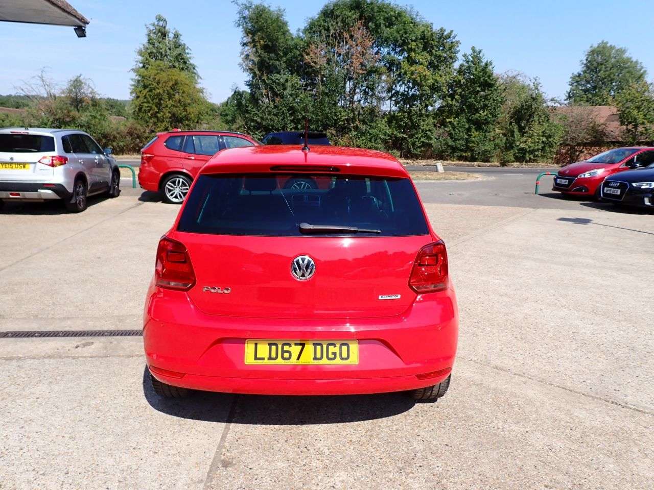 A 2017 VOLKSWAGEN POLO 1.0 beats Hatchback 5dr Petrol Manual Euro 6 (s/s) (60 ps) BEATS SOUND SYST A 2017 VOLKSWAGEN POLO 1.0 beats Hatchback 5dr Petrol Manual Euro 6 (s/s) (60 ps) BEATS SOUND SYST