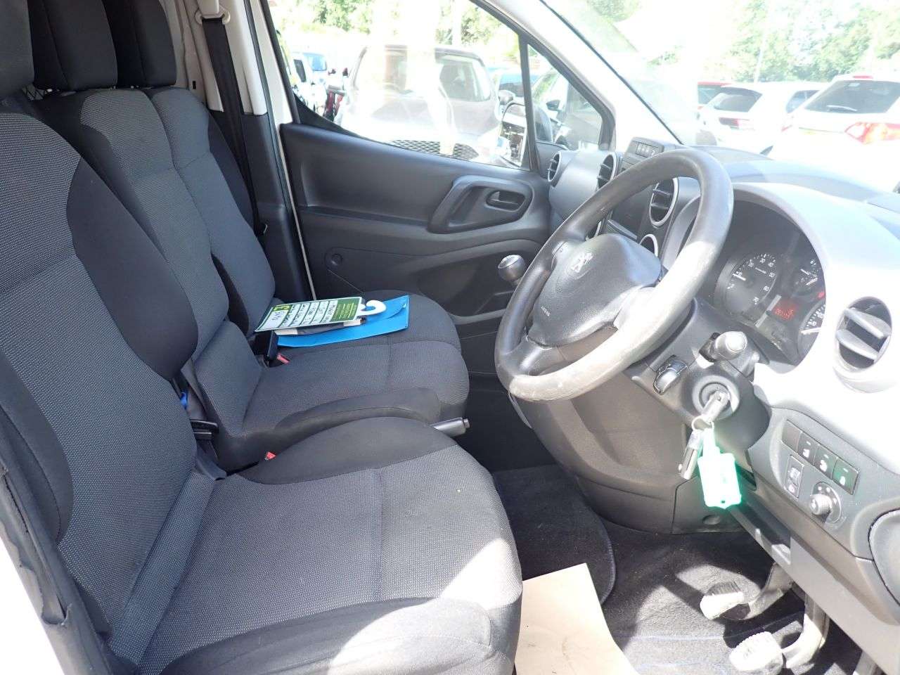 2017 PEUGEOT PARTNER 2017 PEUGEOT PARTNER