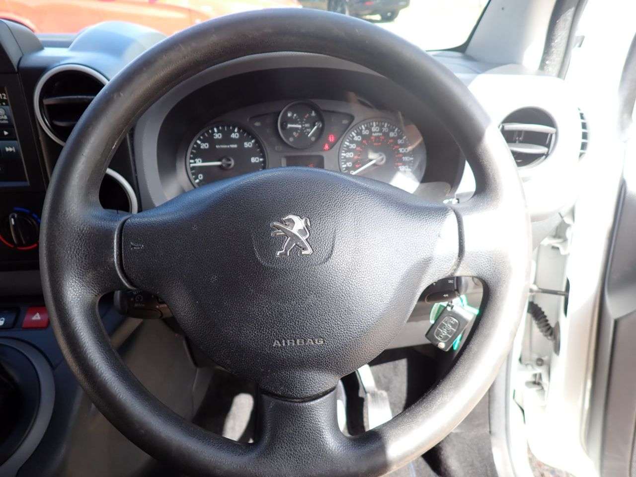 2017 PEUGEOT PARTNER 2017 PEUGEOT PARTNER