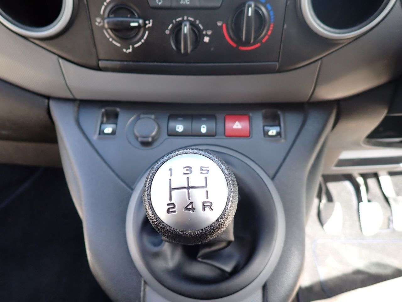 2017 PEUGEOT PARTNER 2017 PEUGEOT PARTNER