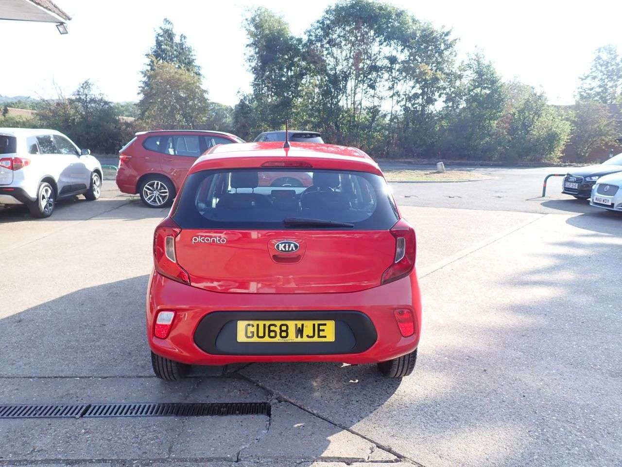 A 2018 KIA PICANTO 1.0 2 Hatchback 5dr Petrol Manual Euro 6 (66 bhp) AIR CON, USB, AUX A 2018 KIA PICANTO 1.0 2 Hatchback 5dr Petrol Manual Euro 6 (66 bhp) AIR CON, USB, AUX