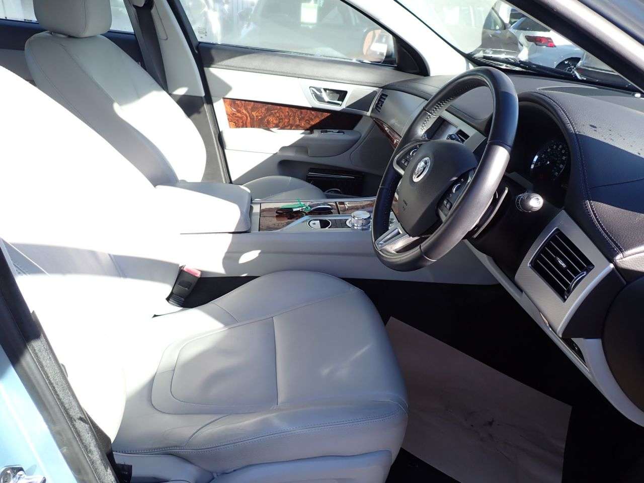 2011 JAGUAR XF 2011 JAGUAR XF