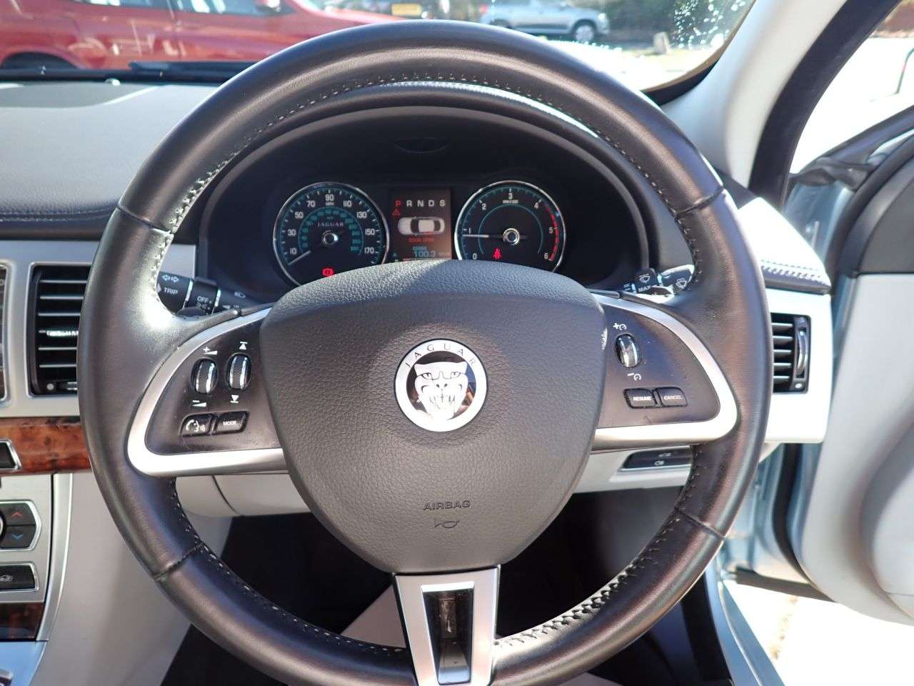 2011 JAGUAR XF 2011 JAGUAR XF