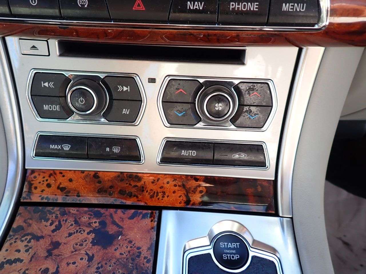2011 JAGUAR XF 2011 JAGUAR XF