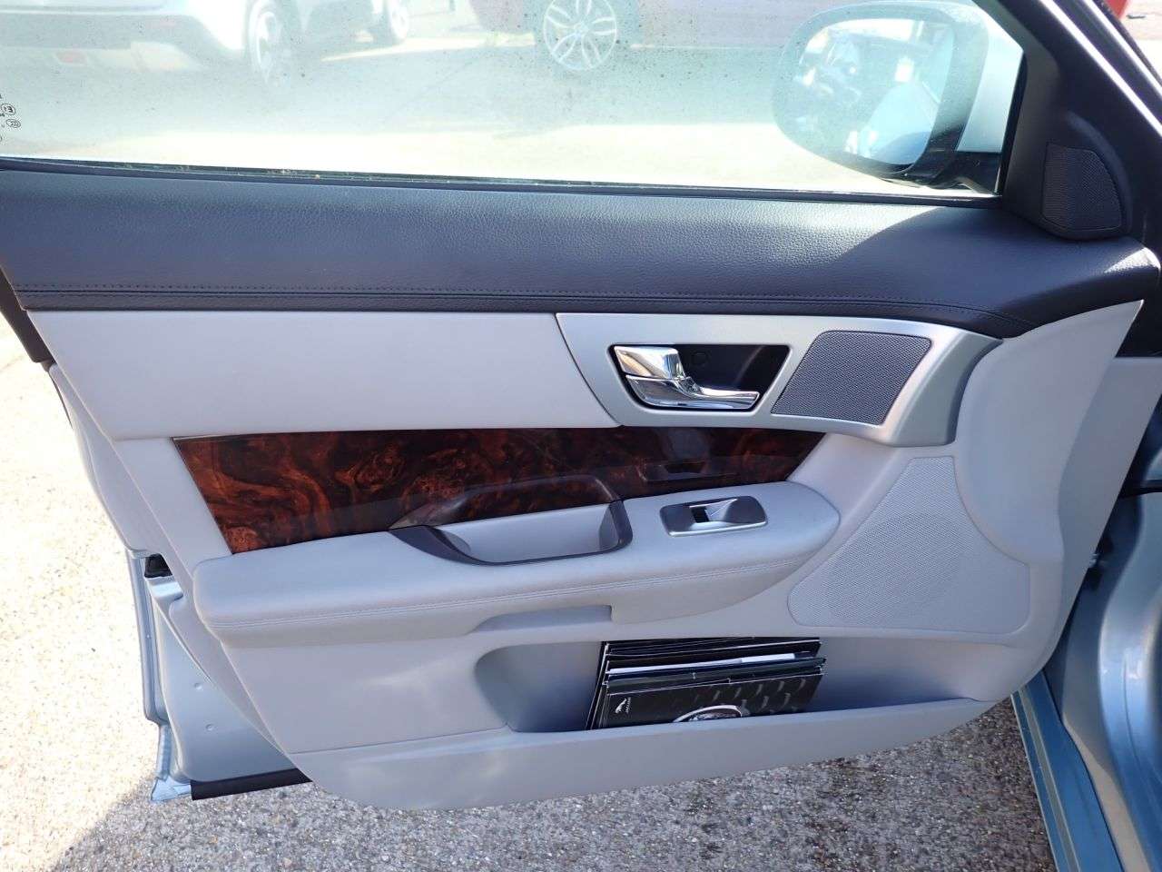 2011 JAGUAR XF 2011 JAGUAR XF