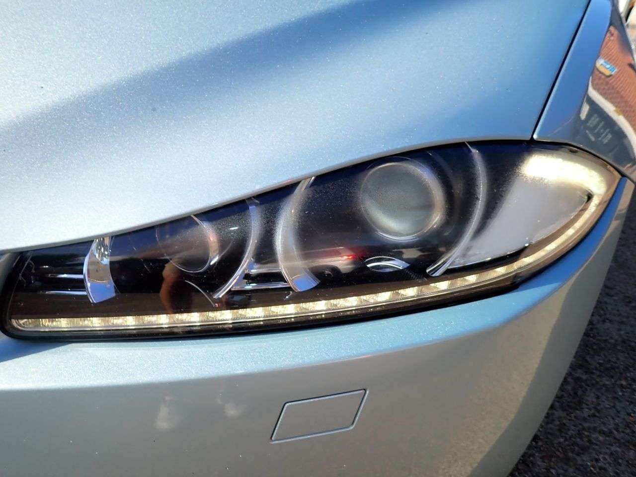 2011 JAGUAR XF 2011 JAGUAR XF