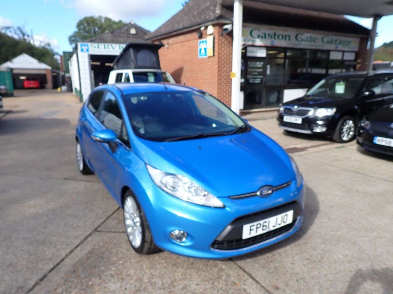 A 2011 FORD FIESTA 1.4 Titanium Hatchback 5dr Petrol Automatic (154 g/km, 94 bhp) PARKING SENS A 2011 FORD FIESTA 1.4 Titanium Hatchback 5dr Petrol Automatic (154 g/km, 94 bhp) PARKING SENS