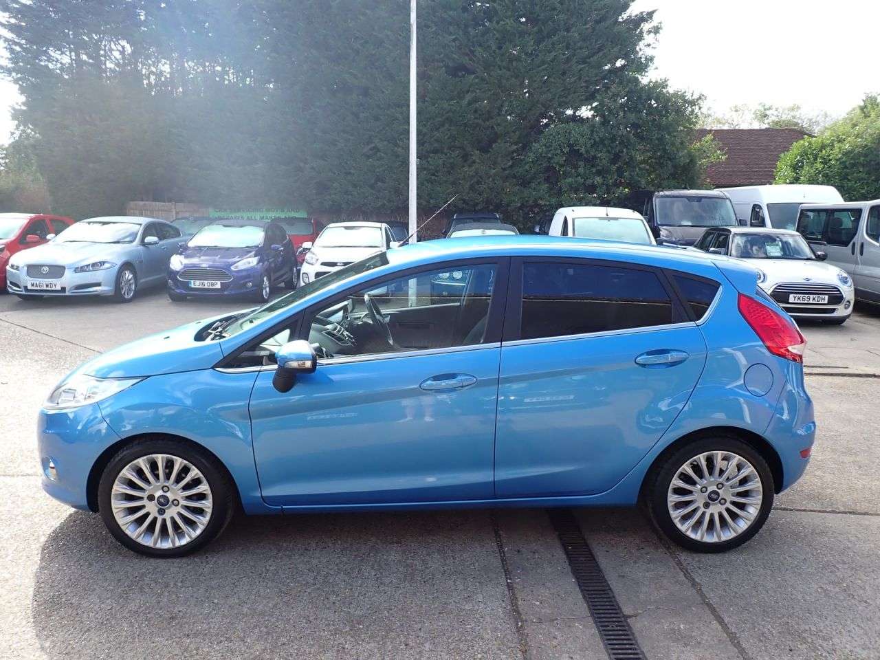 2011 FORD FIESTA 2011 FORD FIESTA