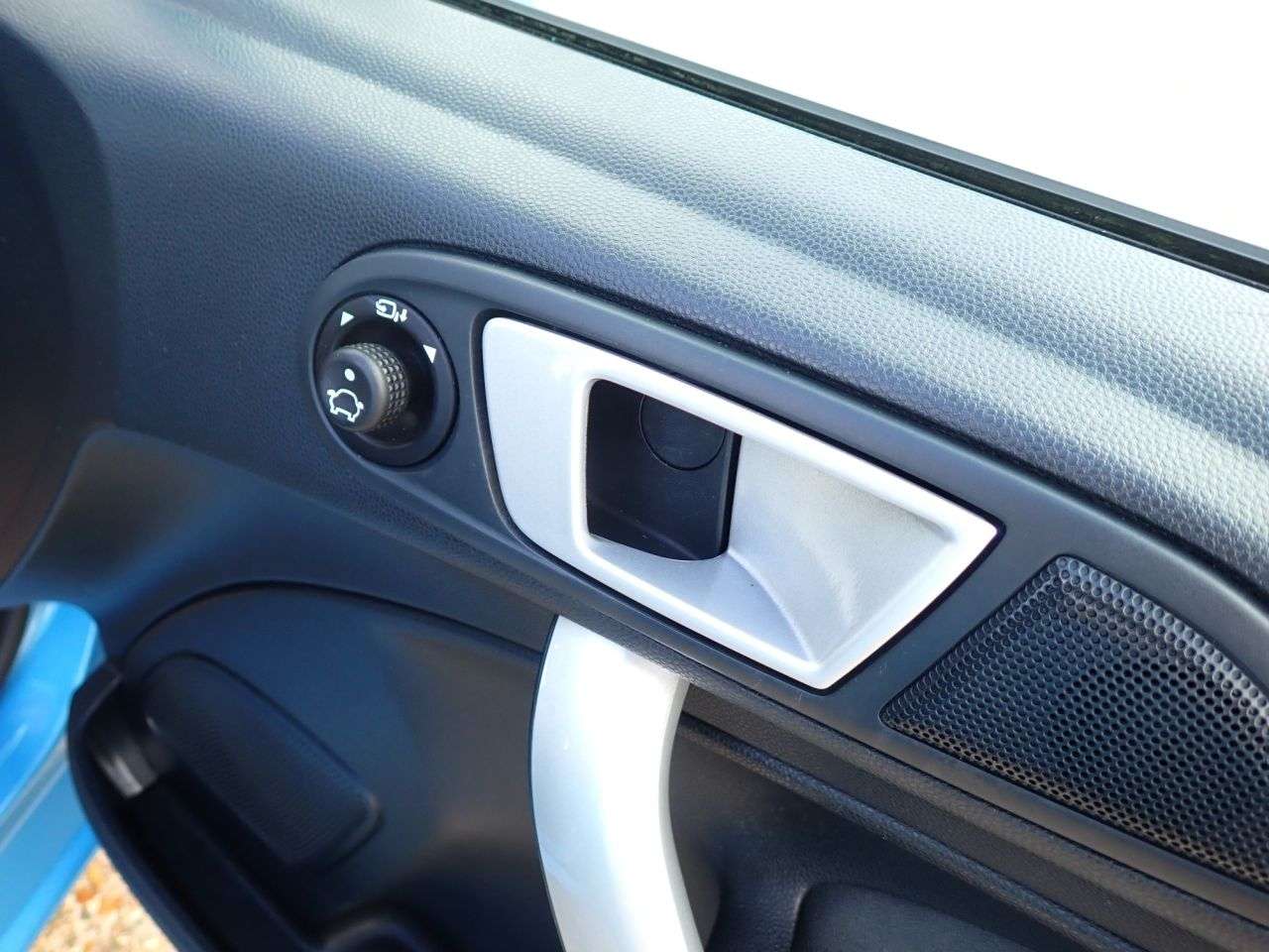 2011 FORD FIESTA 2011 FORD FIESTA