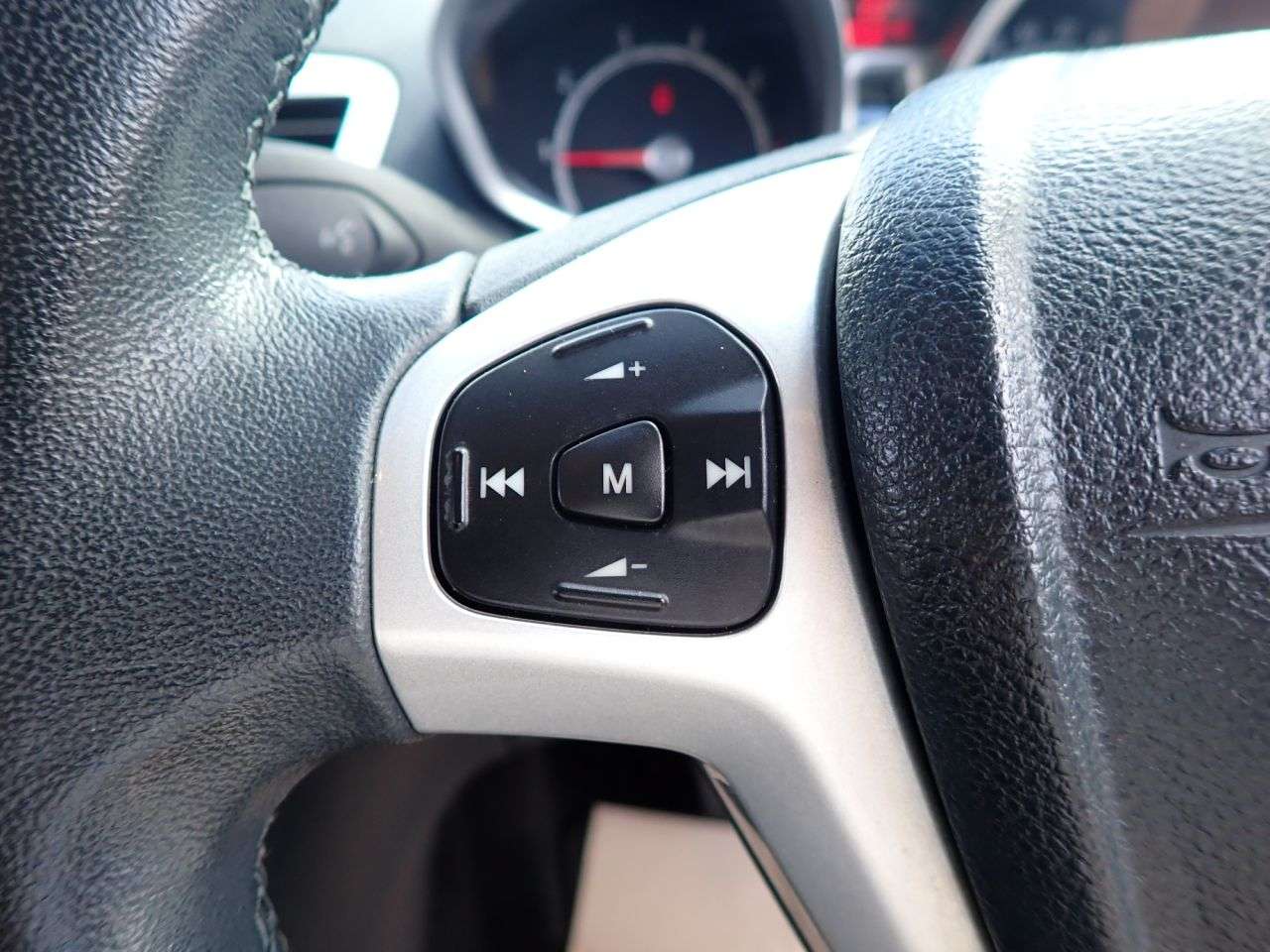 2011 FORD FIESTA 2011 FORD FIESTA