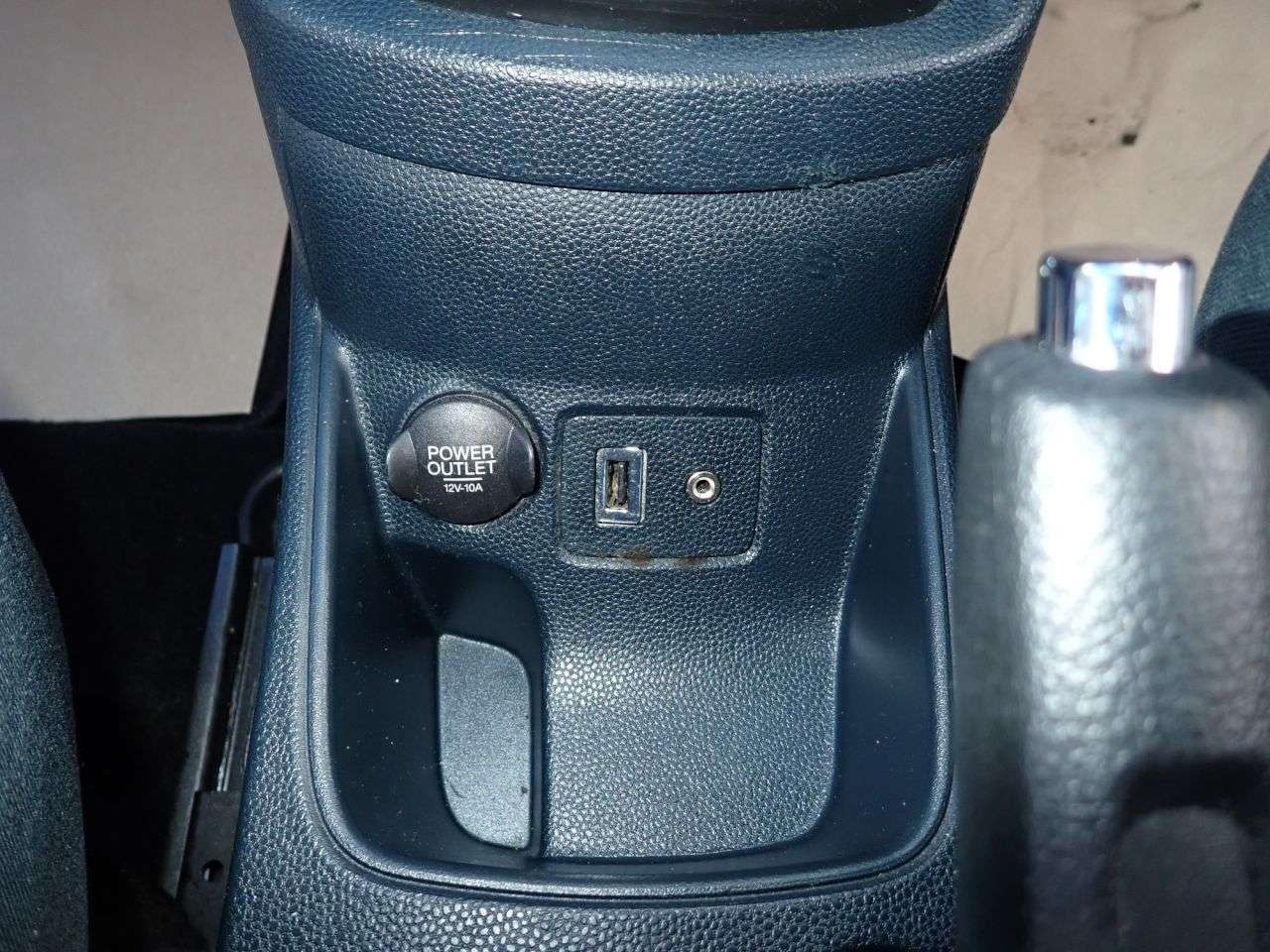 2011 FORD FIESTA 2011 FORD FIESTA