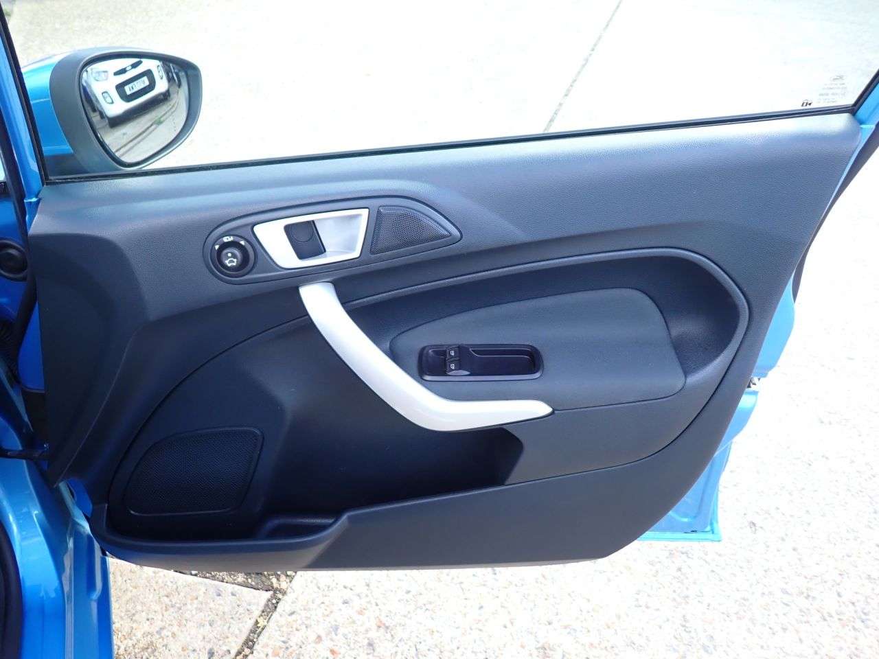 2011 FORD FIESTA 2011 FORD FIESTA