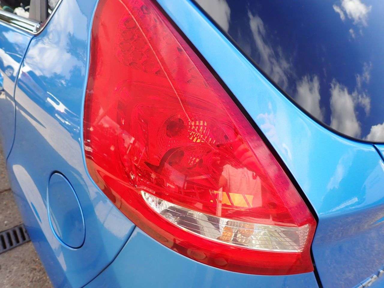 2011 FORD FIESTA 2011 FORD FIESTA