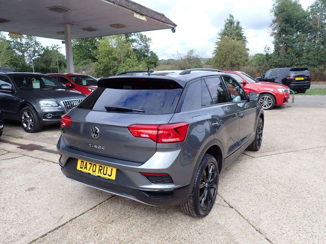A 2020 VOLKSWAGEN T-ROC 1.5 TSI EVO Black Edition SUV 5dr Petrol DSG Euro 6 (s/s) (150 ps) PARKING A 2020 VOLKSWAGEN T-ROC 1.5 TSI EVO Black Edition SUV 5dr Petrol DSG Euro 6 (s/s) (150 ps) PARKING