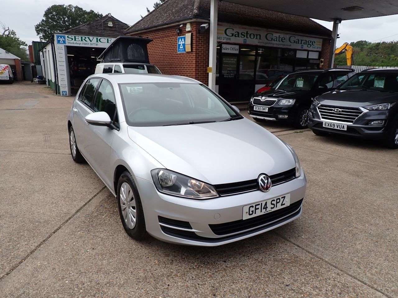 A 2014 VOLKSWAGEN GOLF 1.2 TSI BlueMotion Tech S Hatchback 5dr Petrol Manual Euro 5 (s/s) (85 ps) A 2014 VOLKSWAGEN GOLF 1.2 TSI BlueMotion Tech S Hatchback 5dr Petrol Manual Euro 5 (s/s) (85 ps)