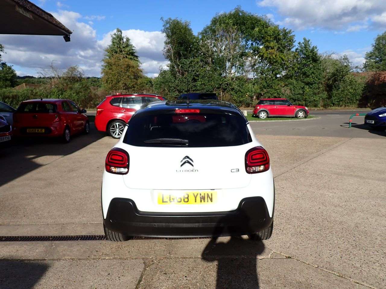 A 2018 CITROEN C3 1.2 PureTech Flair Hatchback 5dr Petrol Manual Euro 6 (82 ps) REVERSE CAMER A 2018 CITROEN C3 1.2 PureTech Flair Hatchback 5dr Petrol Manual Euro 6 (82 ps) REVERSE CAMER