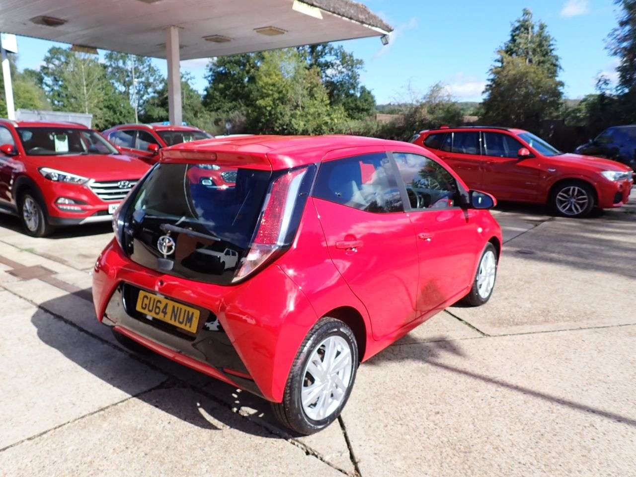 A 2014 TOYOTA AYGO 1.0 VVT-i x-pression Hatchback 5dr Petrol Manual Euro 5 Euro 5 (68 ps) REVE A 2014 TOYOTA AYGO 1.0 VVT-i x-pression Hatchback 5dr Petrol Manual Euro 5 Euro 5 (68 ps) REVE