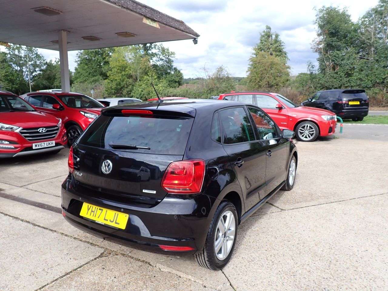 A 2017 VOLKSWAGEN POLO 1.0 BlueMotion Tech Match Hatchback 5dr Petrol Manual Euro 6 (s/s) (75 ps) A 2017 VOLKSWAGEN POLO 1.0 BlueMotion Tech Match Hatchback 5dr Petrol Manual Euro 6 (s/s) (75 ps)