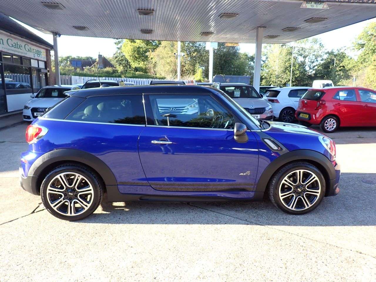 A 2013 MINI PACEMAN 1.6 Cooper S SUV 3dr Petrol Manual ALL4 Euro 5 (s/s) (184 ps) PARKING SENSO A 2013 MINI PACEMAN 1.6 Cooper S SUV 3dr Petrol Manual ALL4 Euro 5 (s/s) (184 ps) PARKING SENSO