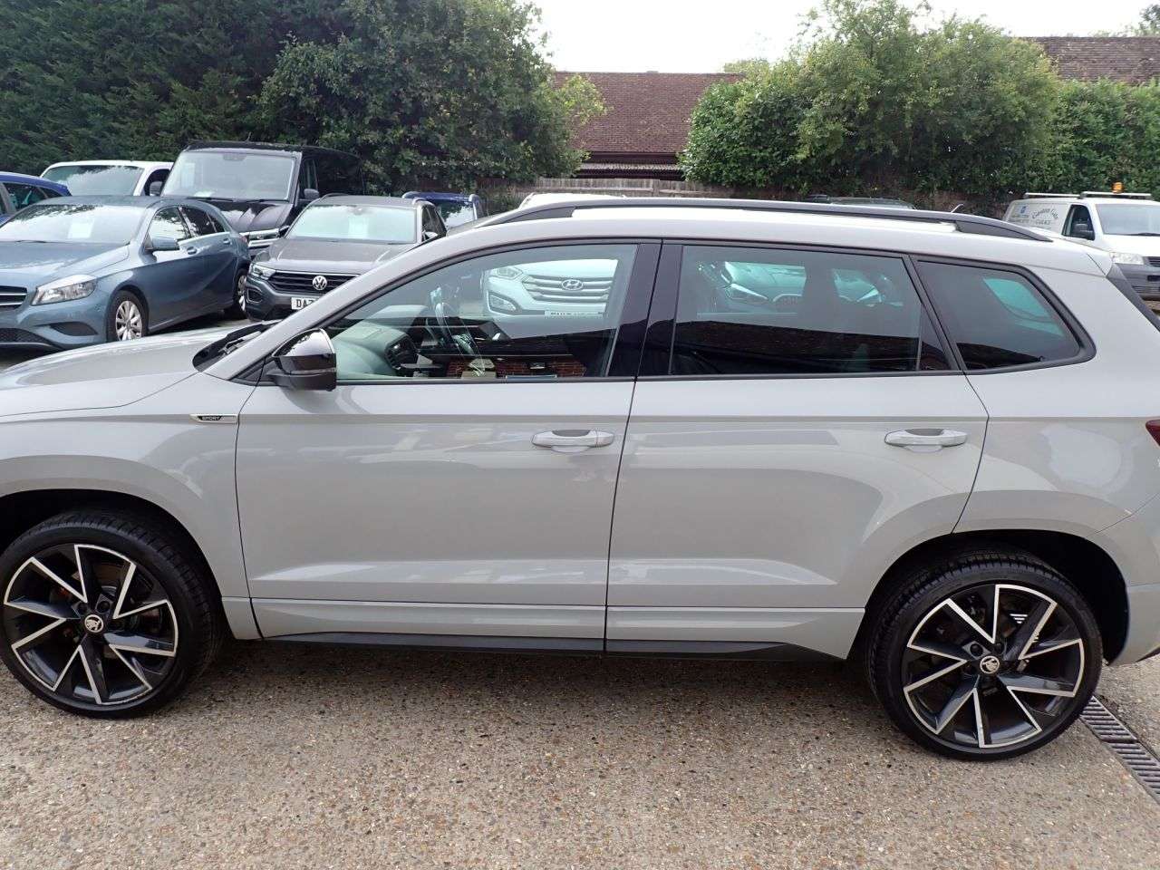 2021 SKODA KAROQ 2021 SKODA KAROQ