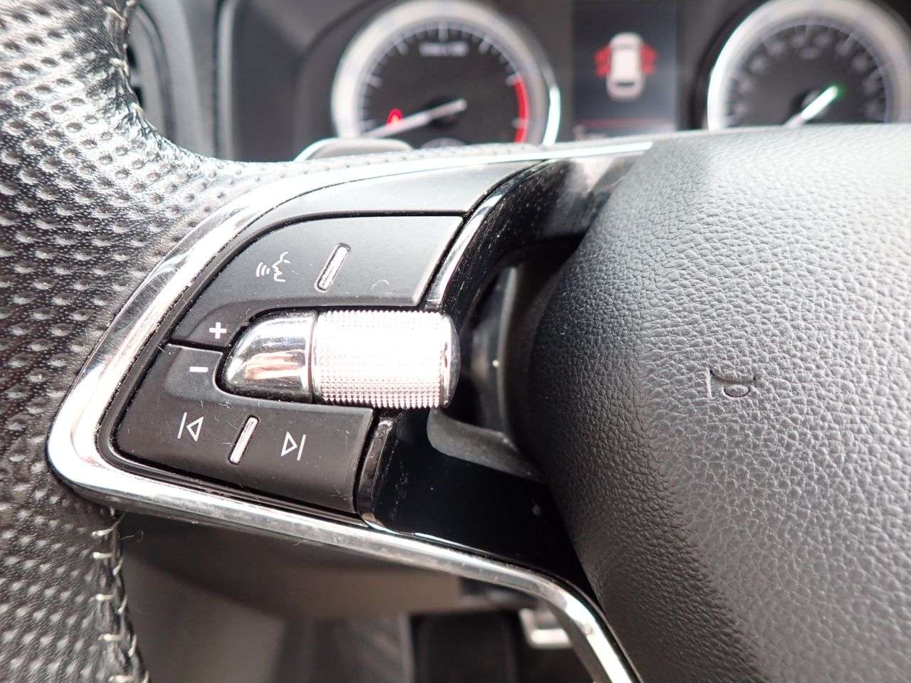 2021 SKODA KAROQ 2021 SKODA KAROQ