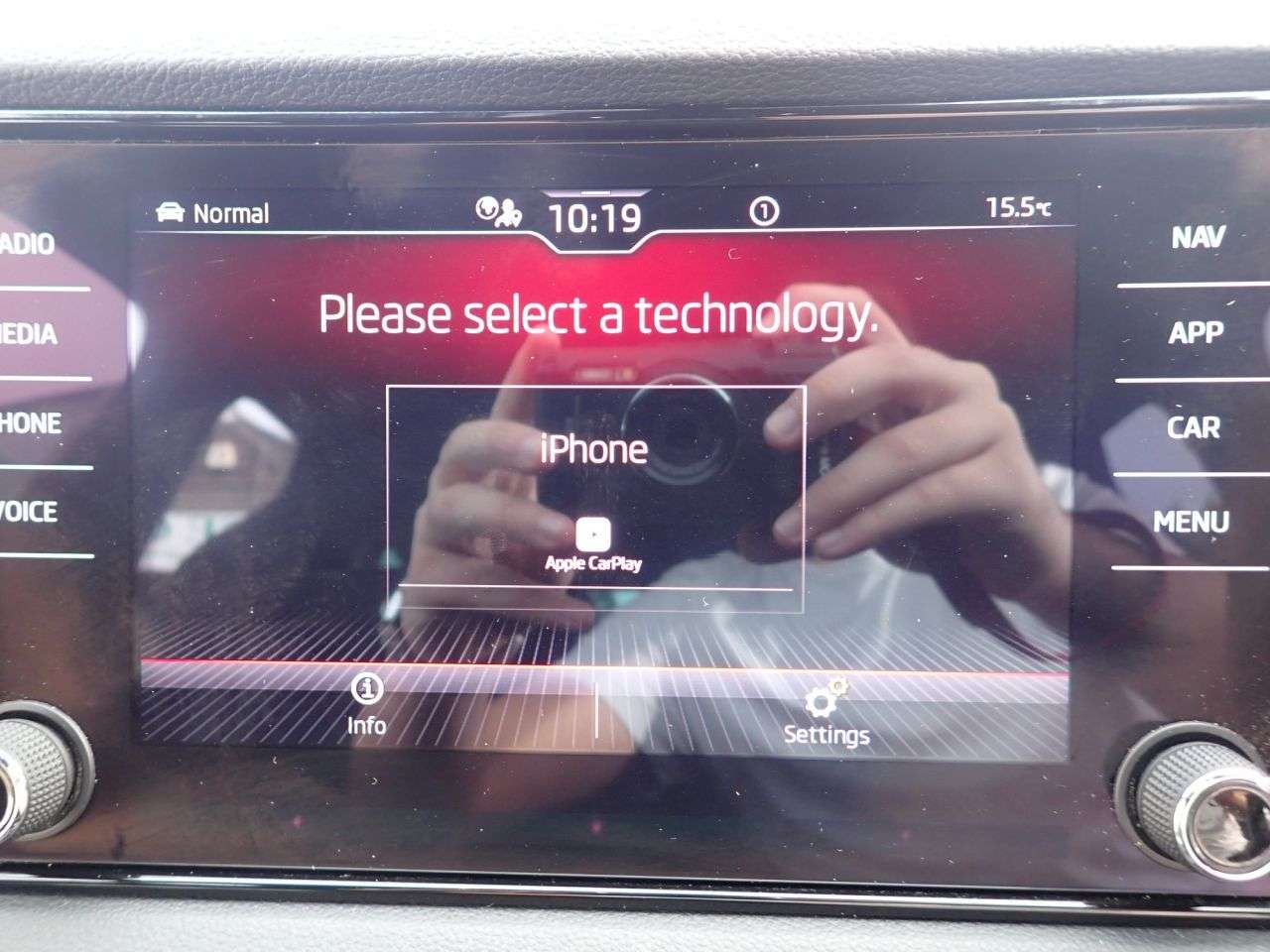 2021 SKODA KAROQ 2021 SKODA KAROQ