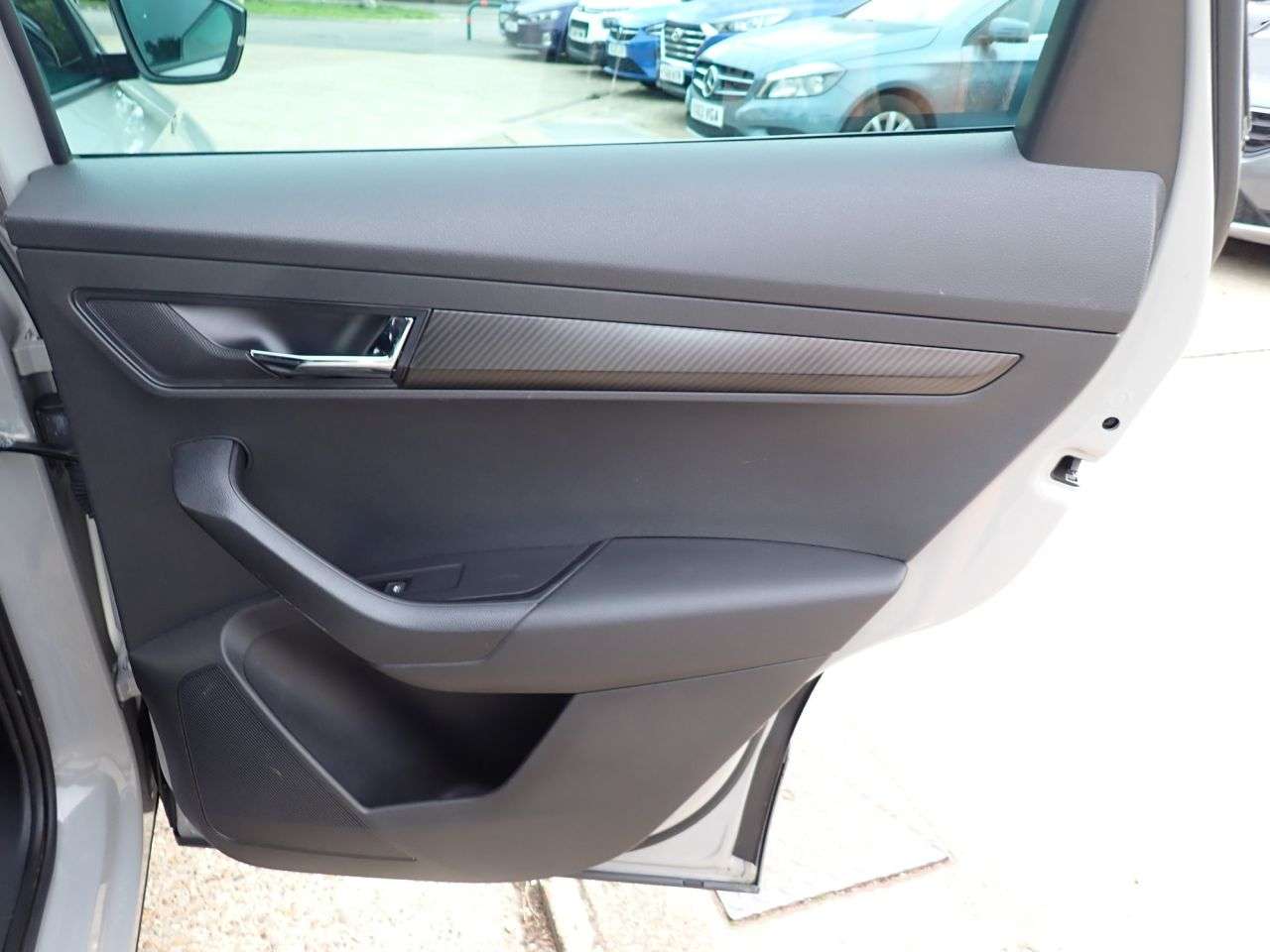 2021 SKODA KAROQ 2021 SKODA KAROQ