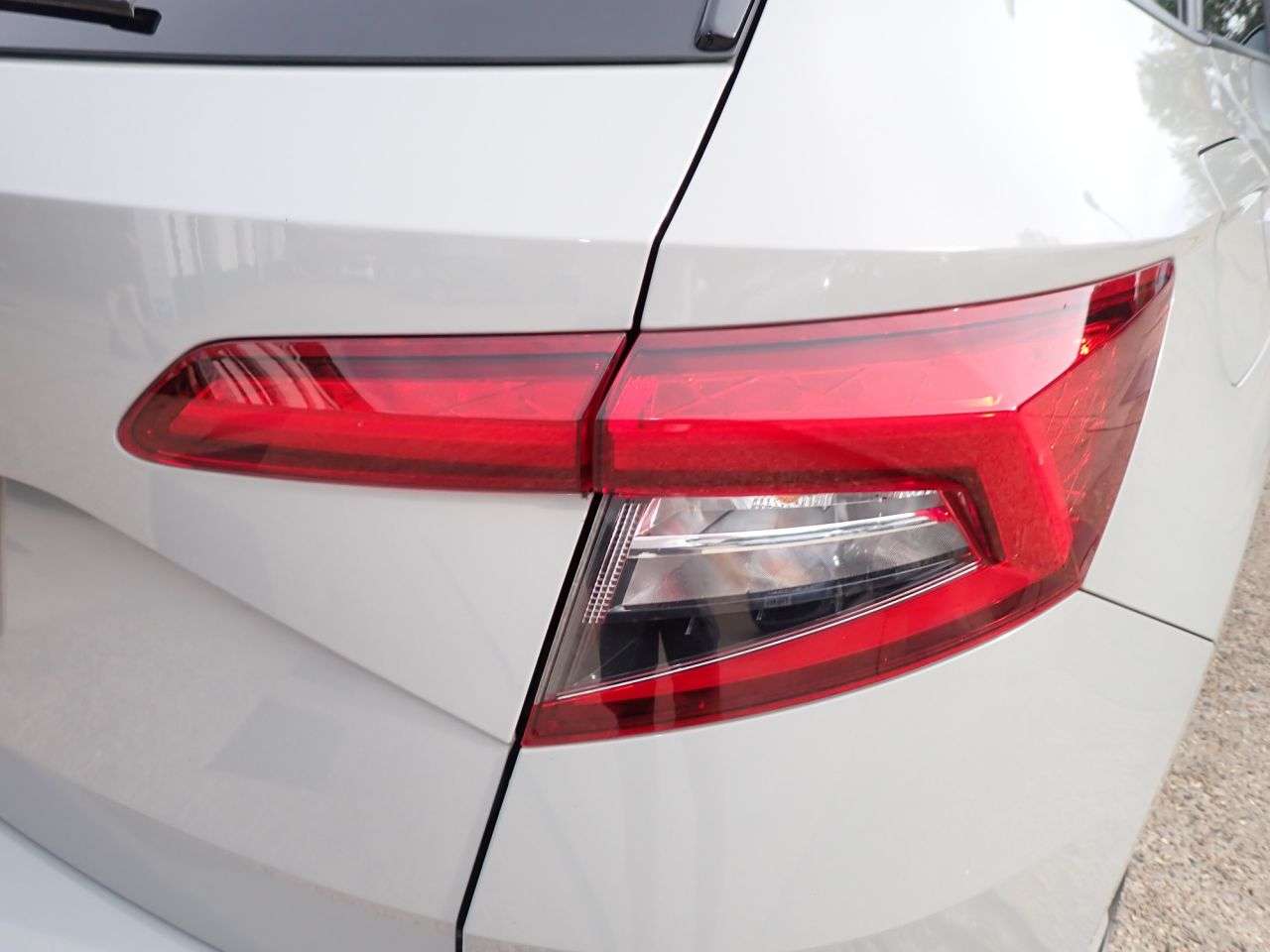 2021 SKODA KAROQ 2021 SKODA KAROQ