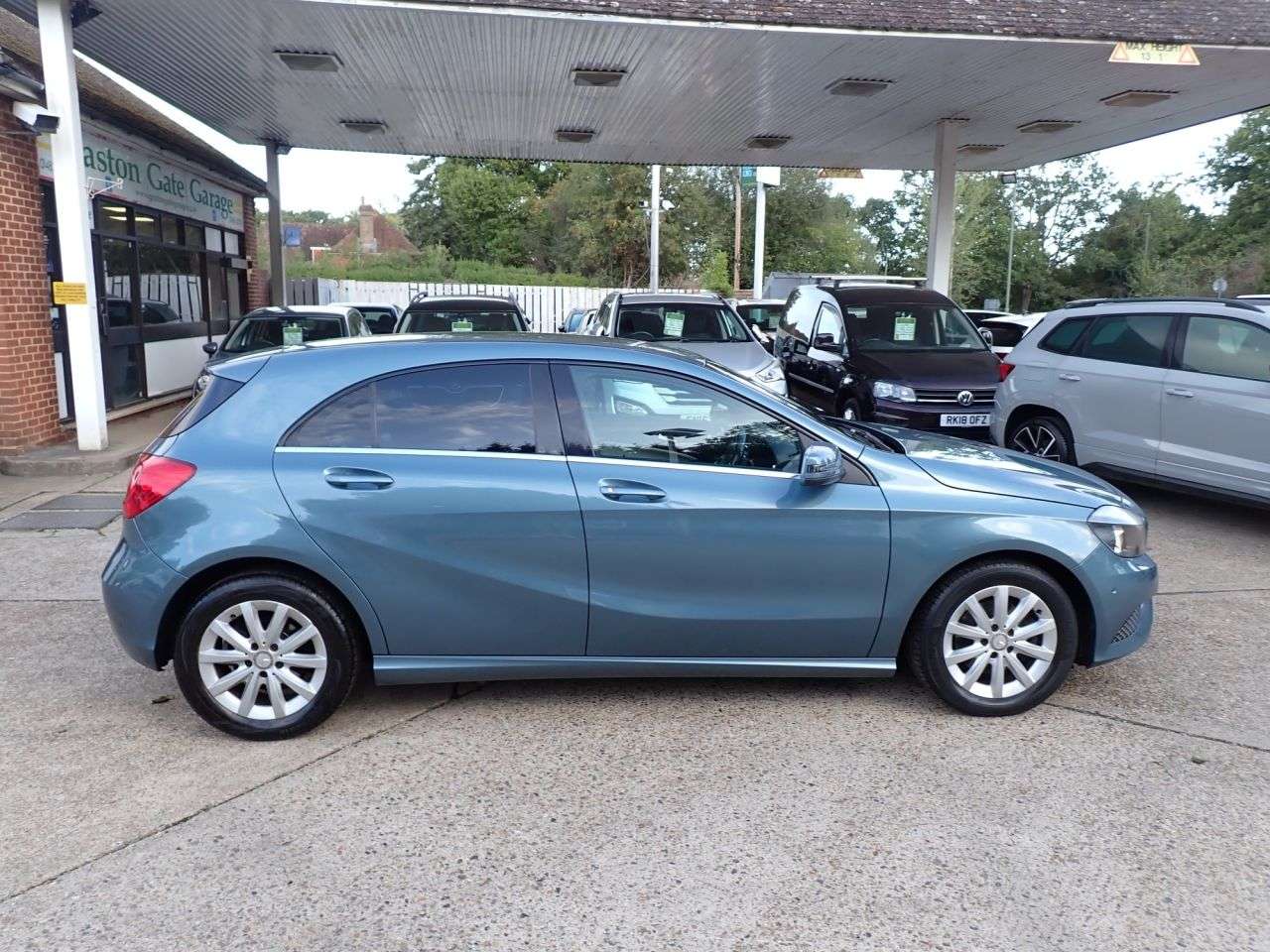 A 2014 MERCEDES-BENZ A CLASS 1.6 A180 SE Hatchback 5dr Petrol 7G-DCT Euro 6 (s/s) (122 ps) HEATED SEATS, A 2014 MERCEDES-BENZ A CLASS 1.6 A180 SE Hatchback 5dr Petrol 7G-DCT Euro 6 (s/s) (122 ps) HEATED SEATS,