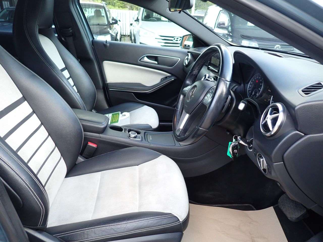 2014 MERCEDES-BENZ A CLASS 2014 MERCEDES-BENZ A CLASS