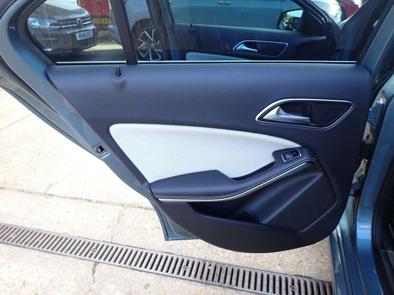 2014 MERCEDES-BENZ A CLASS 2014 MERCEDES-BENZ A CLASS