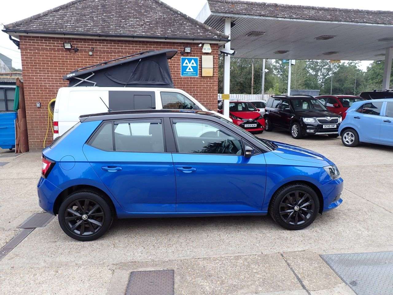 A 2018 SKODA FABIA 1.0 TSI Colour Edition Hatchback 5dr Petrol Manual Euro 6 (s/s) (95 ps) PAR A 2018 SKODA FABIA 1.0 TSI Colour Edition Hatchback 5dr Petrol Manual Euro 6 (s/s) (95 ps) PAR