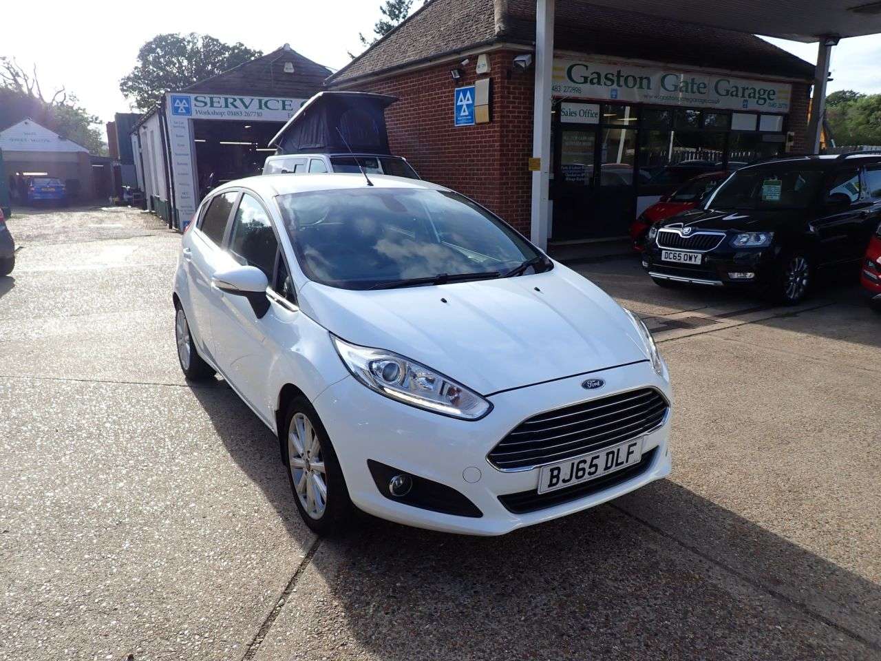 A 2015 FORD FIESTA 1.0T EcoBoost Titanium Hatchback 5dr Petrol Manual Euro 6 (s/s) (100 ps) FU A 2015 FORD FIESTA 1.0T EcoBoost Titanium Hatchback 5dr Petrol Manual Euro 6 (s/s) (100 ps) FU