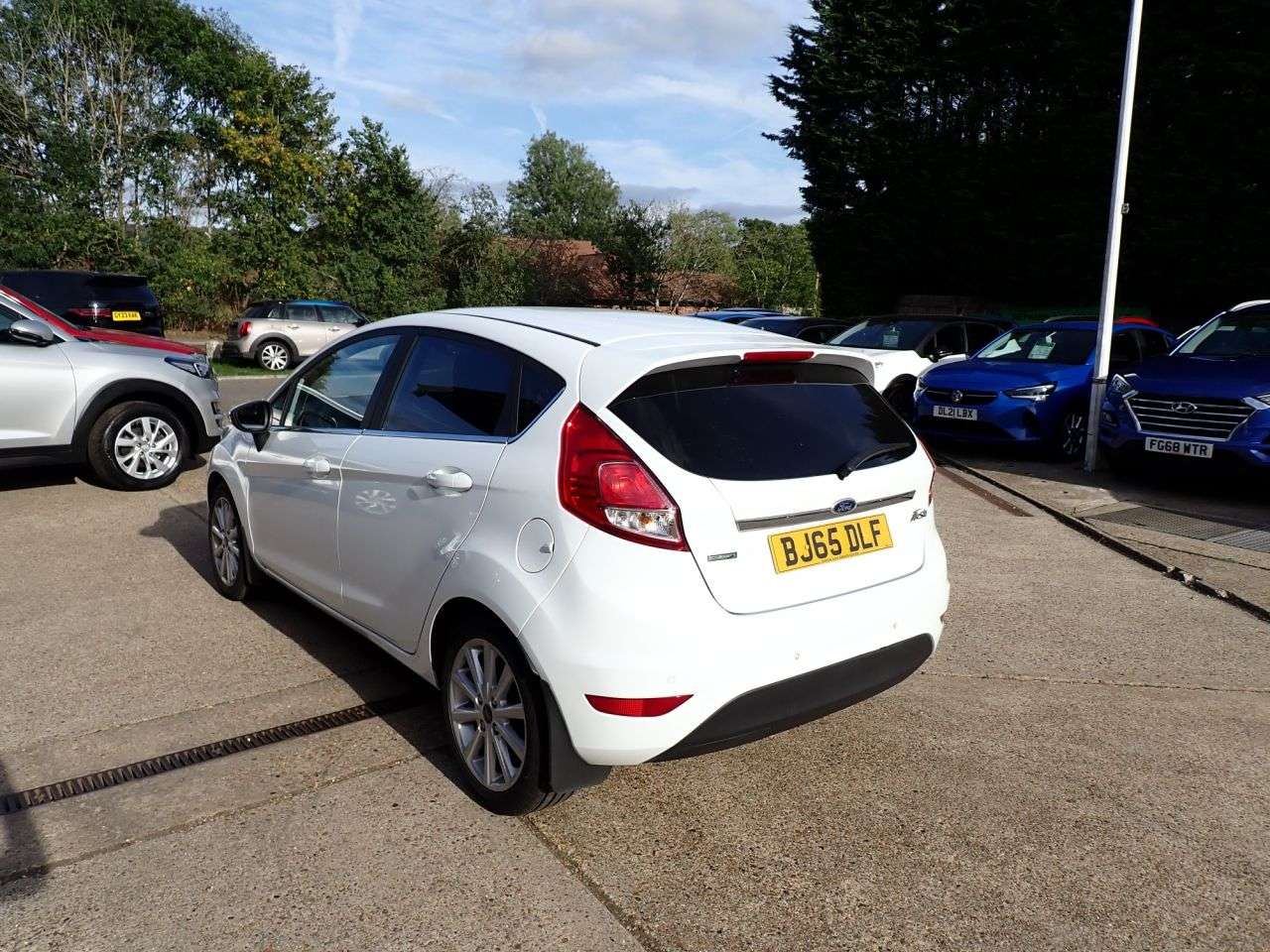 A 2015 FORD FIESTA 1.0T EcoBoost Titanium Hatchback 5dr Petrol Manual Euro 6 (s/s) (100 ps) FU A 2015 FORD FIESTA 1.0T EcoBoost Titanium Hatchback 5dr Petrol Manual Euro 6 (s/s) (100 ps) FU