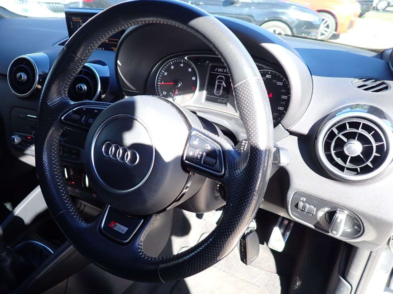 2016 AUDI A1 2016 AUDI A1